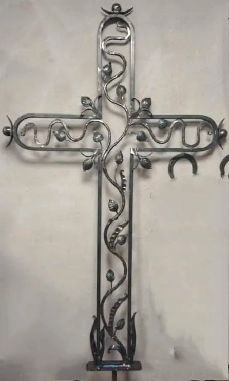 Kalviški kryžiai ir saulutės