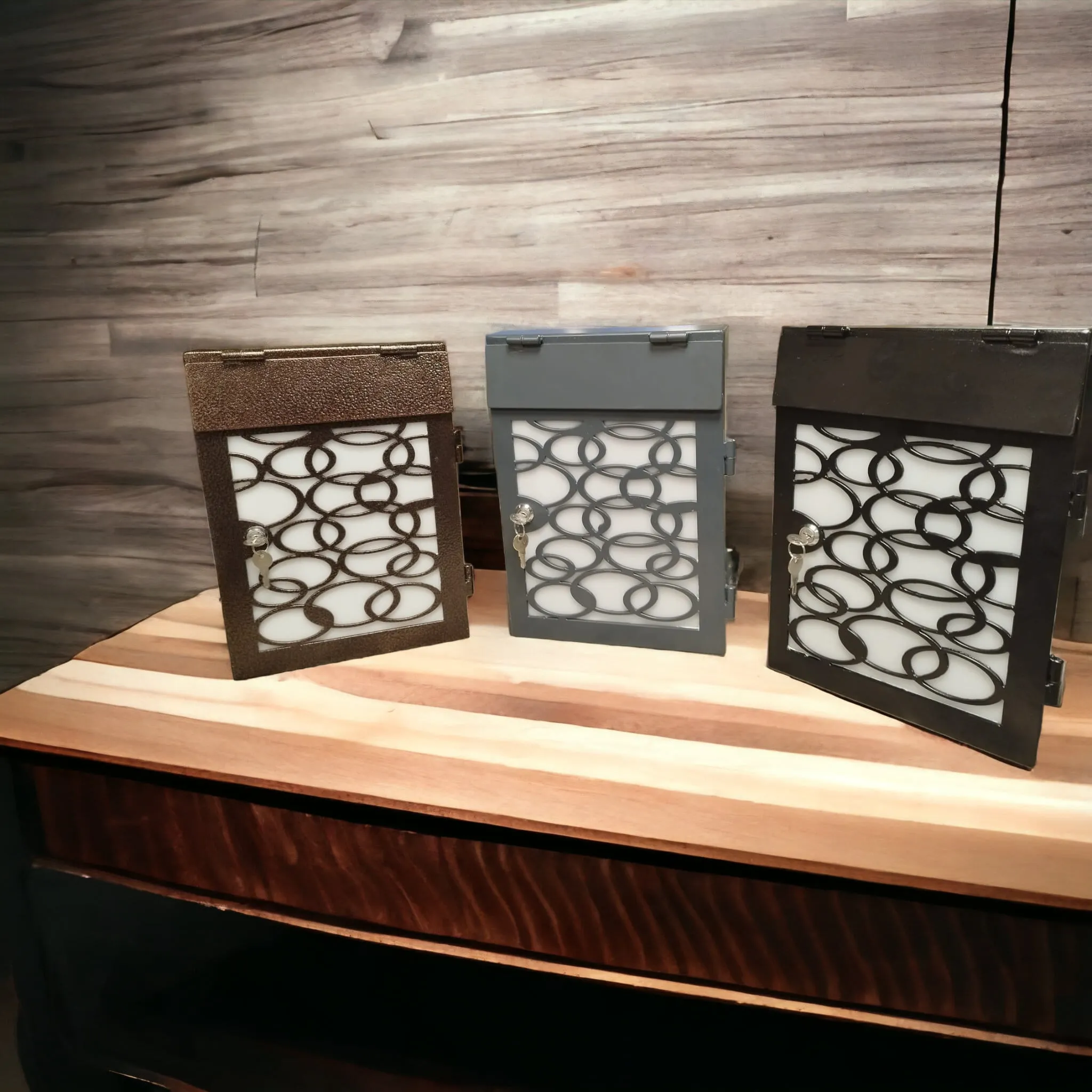 Lauko baldai, pašto dėžutės