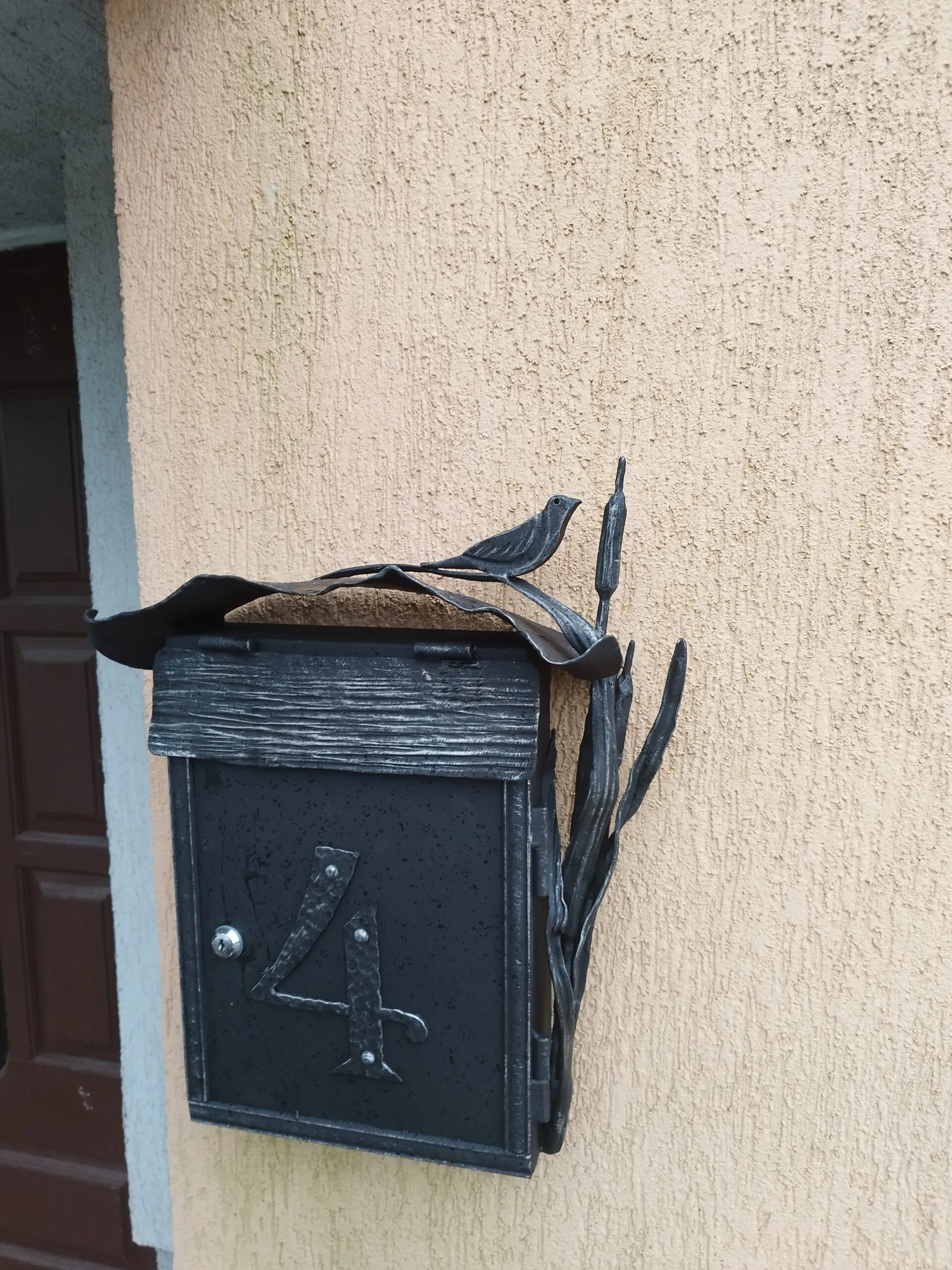 Lauko baldai, pašto dėžutės