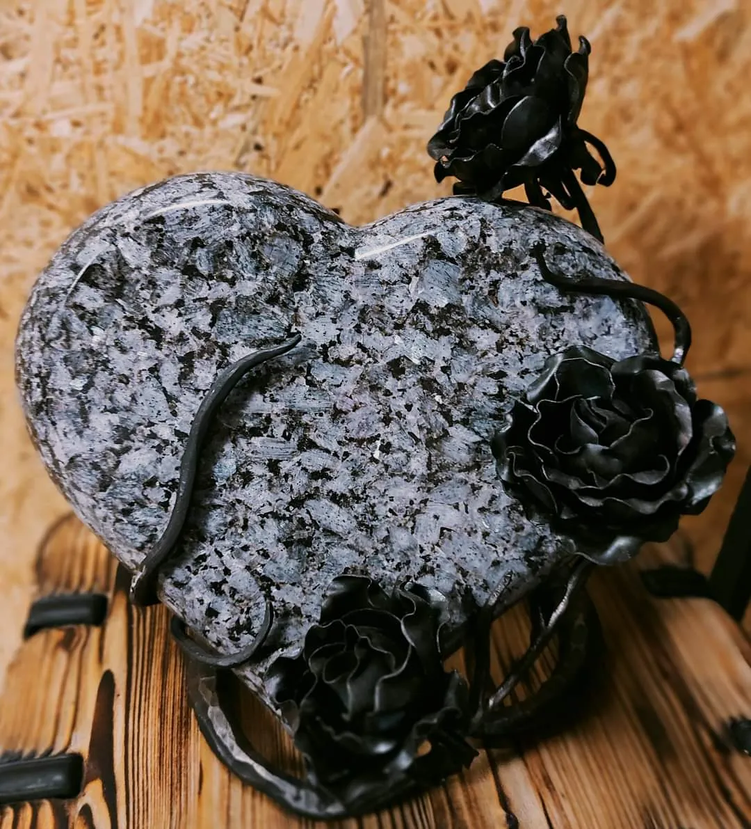 Meninės kalvystės gaminiai